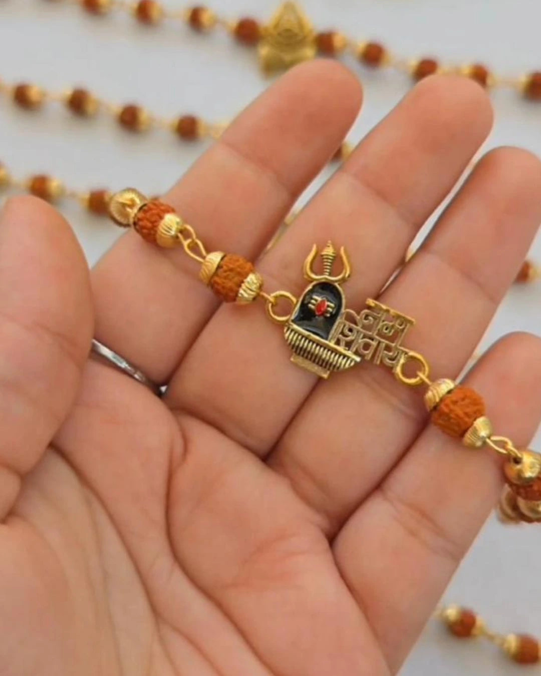 Handmade Shiv Bandhan with Free Chawal & Kumkum